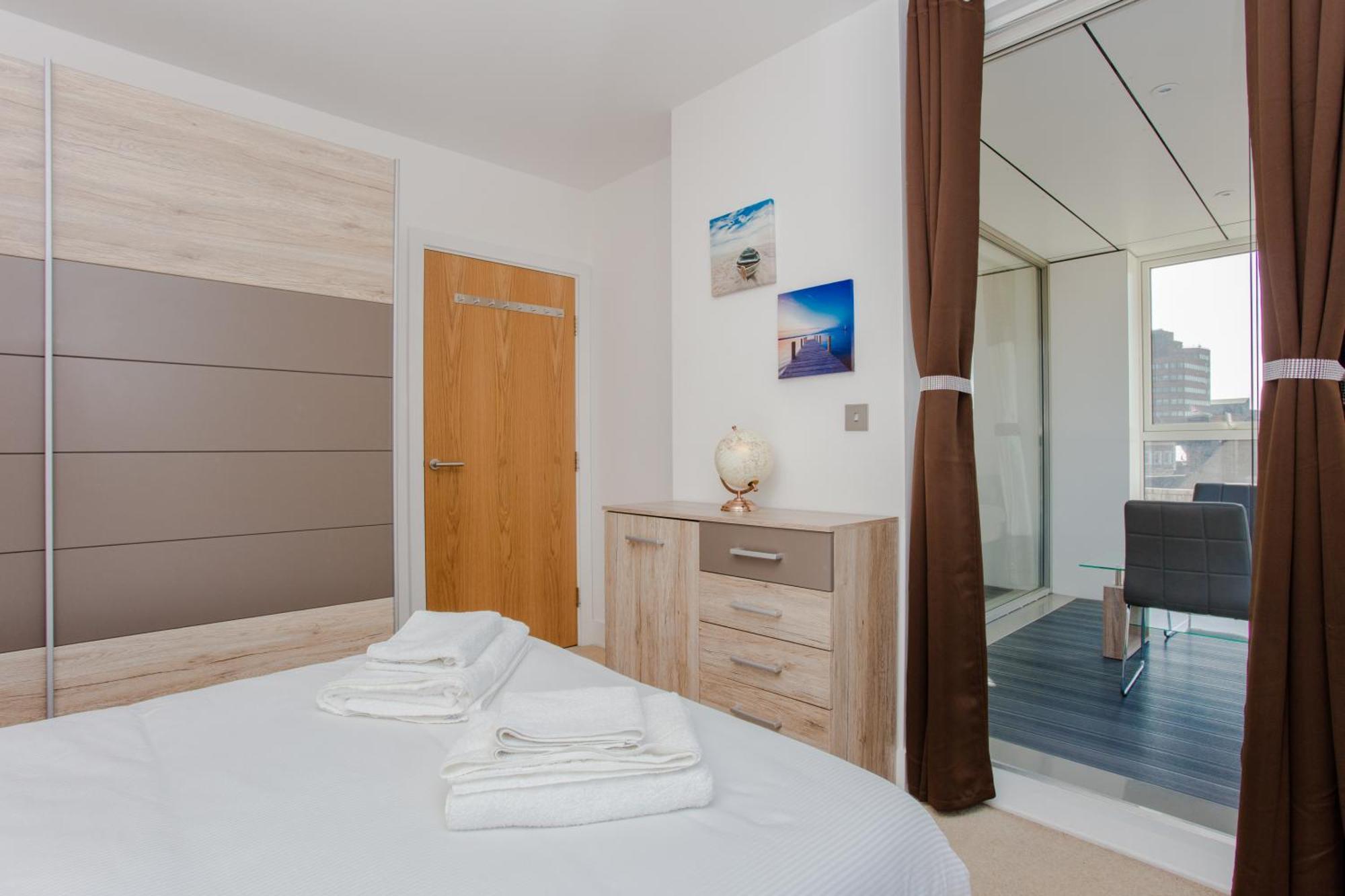 Apartment Brand New 2 Bedroom 2 Bath Flat At Brixton Station And O2 For Max 7 Guests London