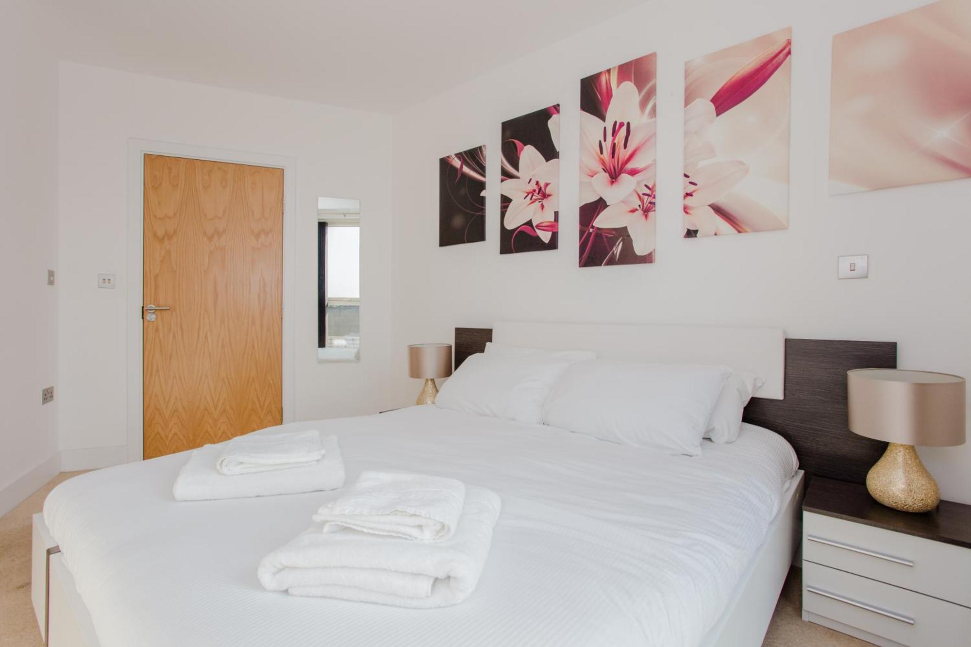 Brand New 2 Bedroom 2 Bath Flat At Brixton Station And O2 For Max 7 Guests Apartment