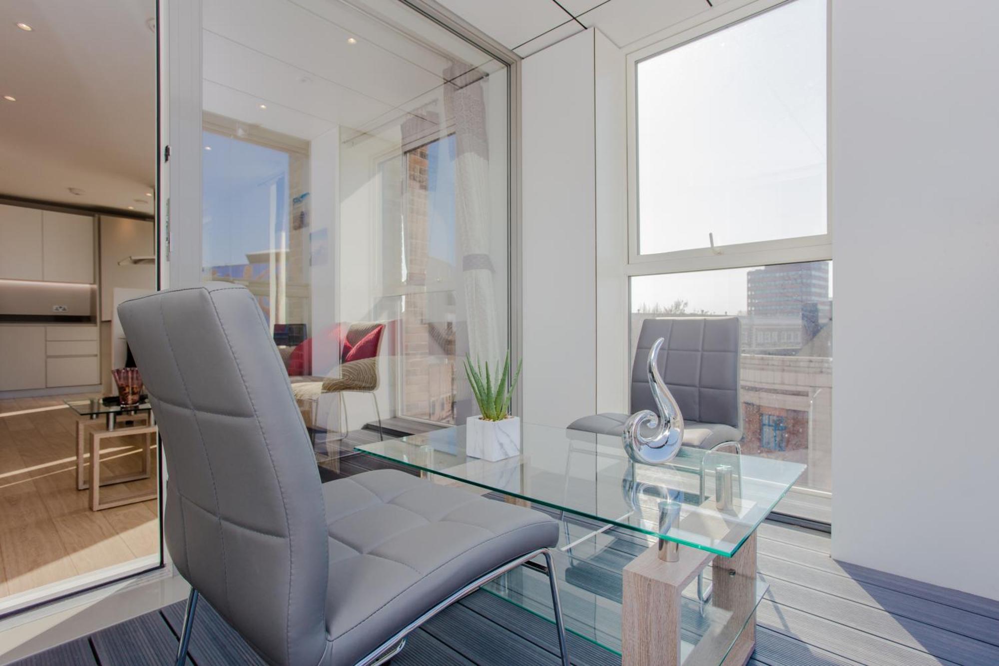 Brand New 2 Bedroom 2 Bath Flat At Brixton Station And O2 For Max 7 Guests Apartment