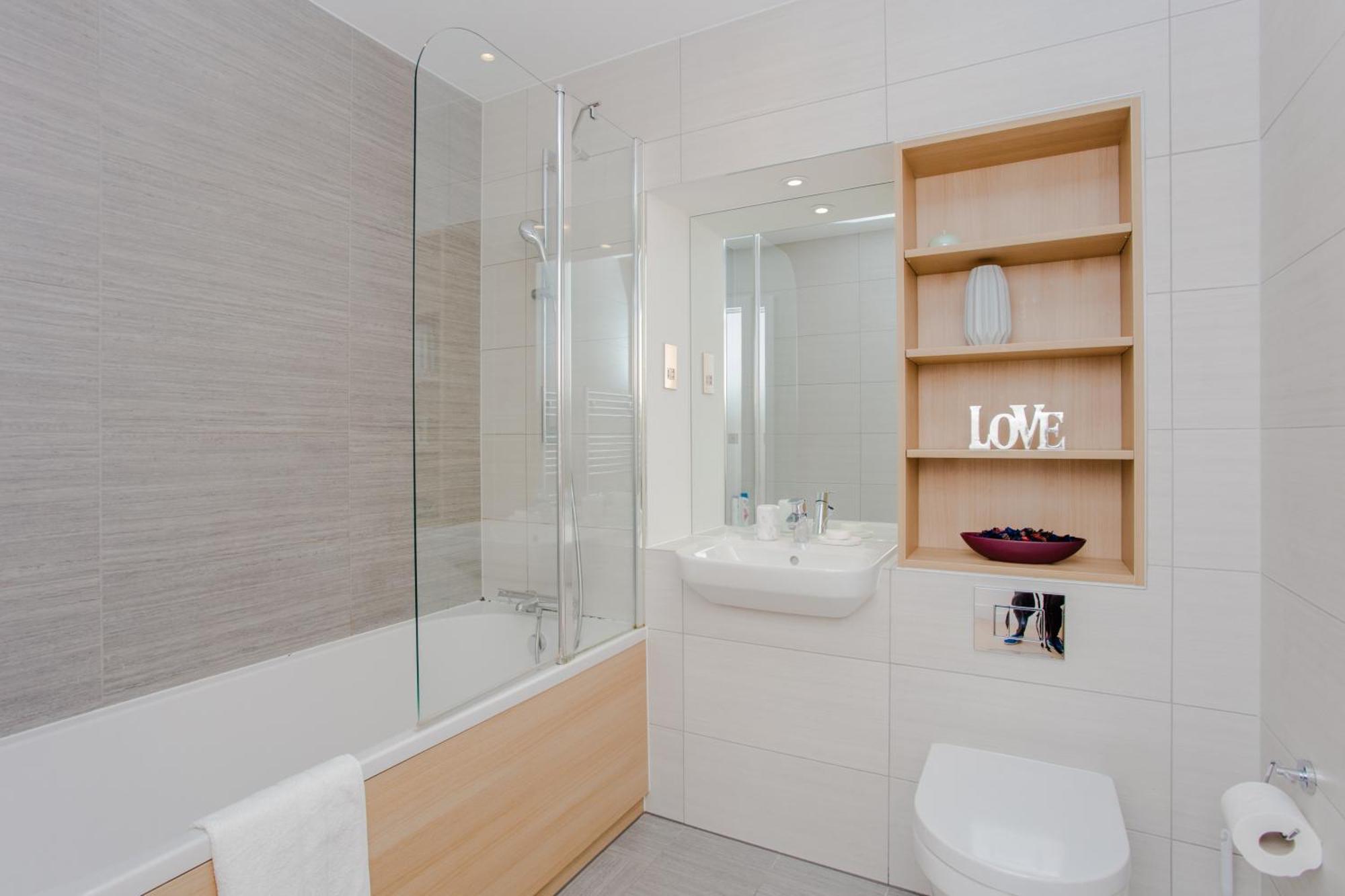 Brand New 2 Bedroom 2 Bath Flat At Brixton Station And O2 For Max 7 Guests Apartment London